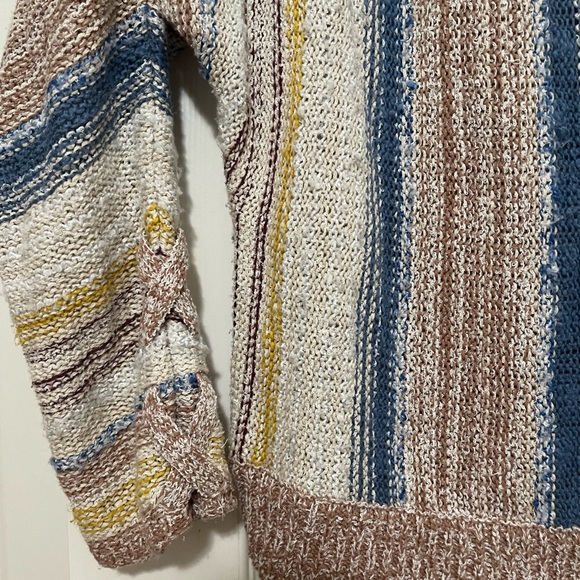 Buckle Jolt Vertical Striped Sweater. Size Small. - Picture 6 of 7